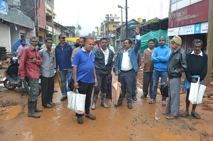 ಮೂಲಭೂತ ಸೌಲಭ್ಯ ಈಡೇರಿಸುವಂತೆ ಆಗ್ರಹಿಸಿ ಧರಣಿ